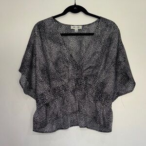 She + Sky Black and White Patterned Blouse